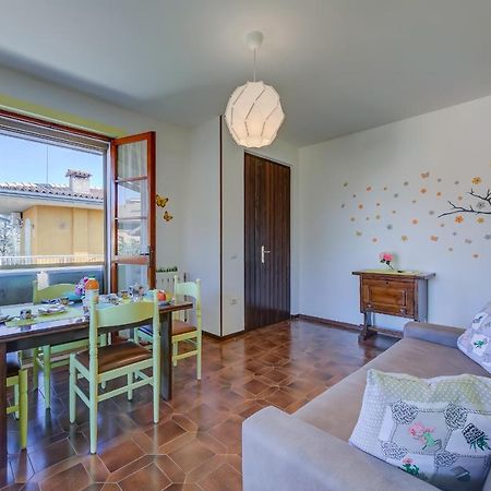 Villa Fiorita Apartments - Happy Rentals Сірміоне Екстер'єр фото