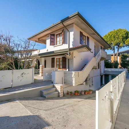 Villa Fiorita Apartments - Happy Rentals Сірміоне Екстер'єр фото