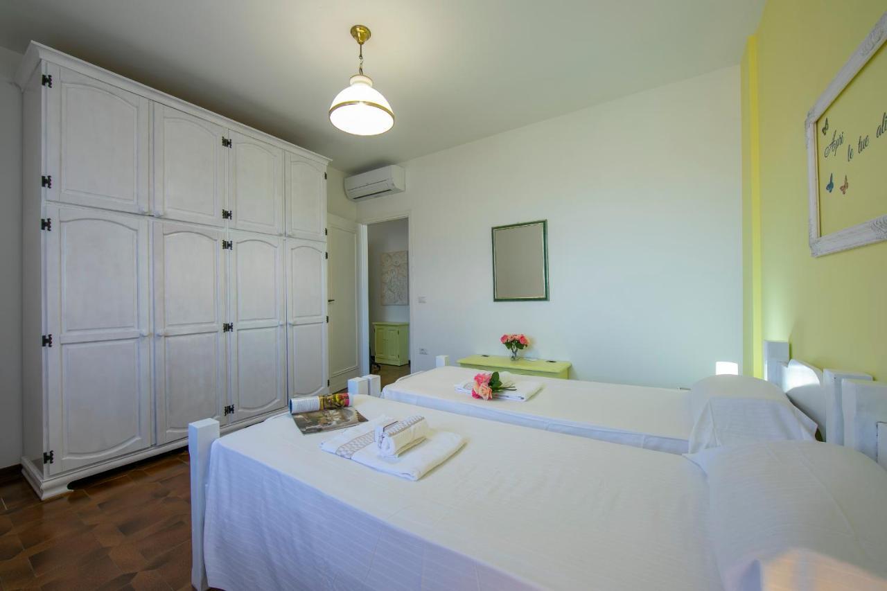 Villa Fiorita Apartments - Happy Rentals Сірміоне Екстер'єр фото